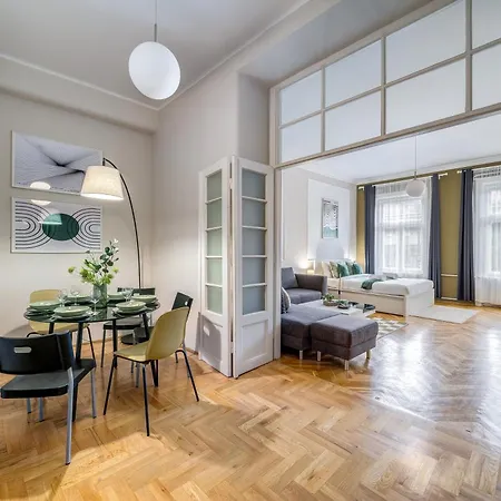 Jokai Hideaway Διαμέρισμα *