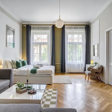 Jokai Hideaway 아파트